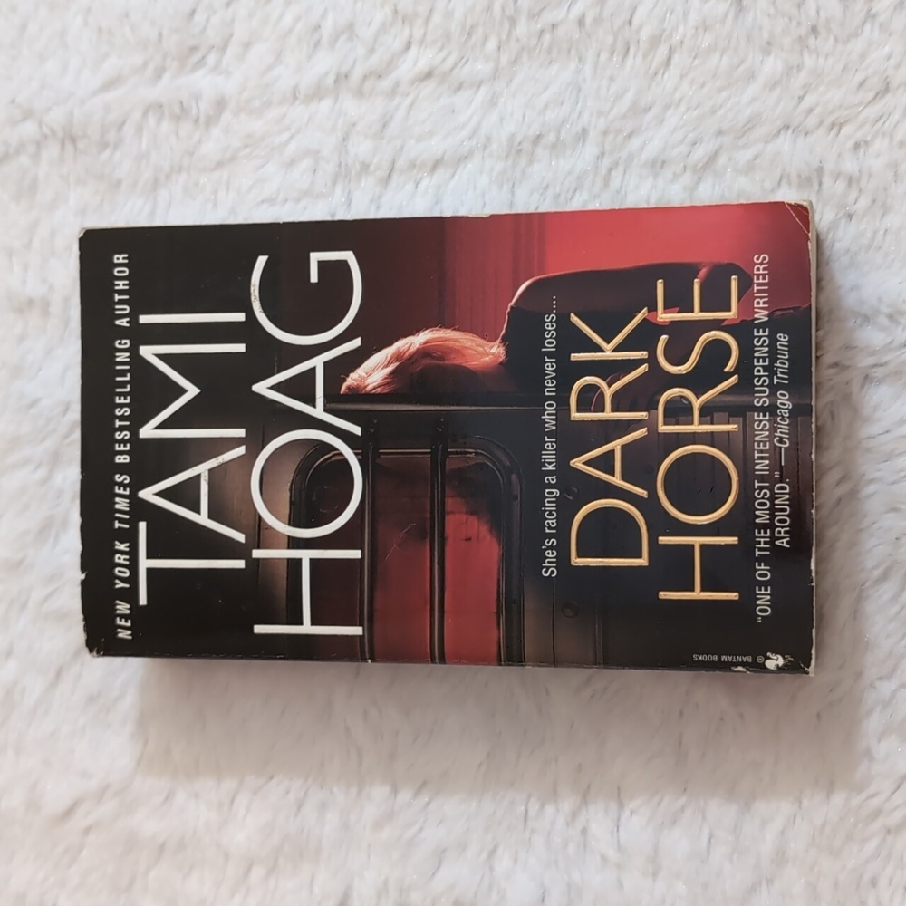 💵2/$10Bundle and Save💵 Bantam books| Dark Horse by Tami Hoag